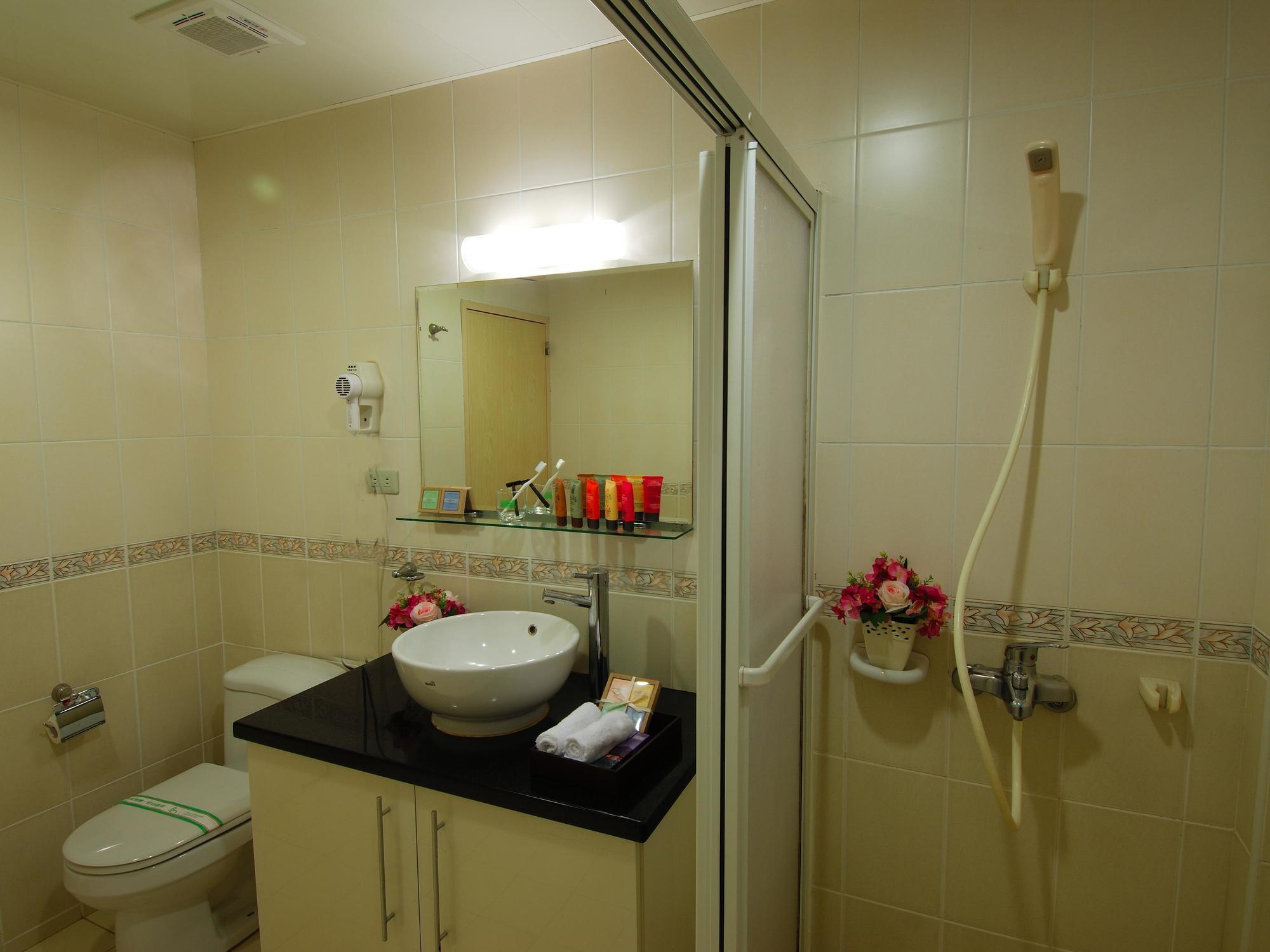 Chientan Youth Hotel Тайбэй Экстерьер фото